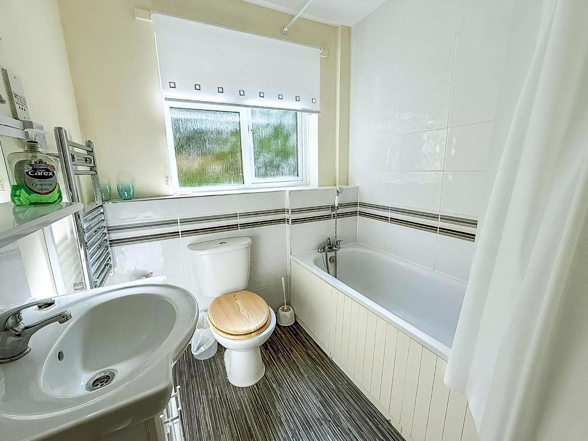Lovely 5 Berth Chalet In The Coastal Village Of Hemsby Ref 18164B Bagian luar foto
